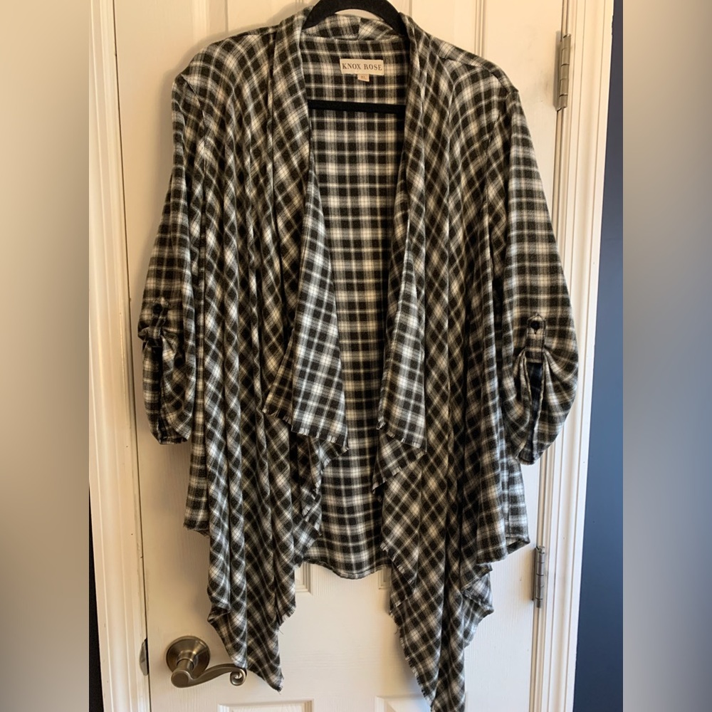 Knox Rose Black and White Plaid Women's Top
